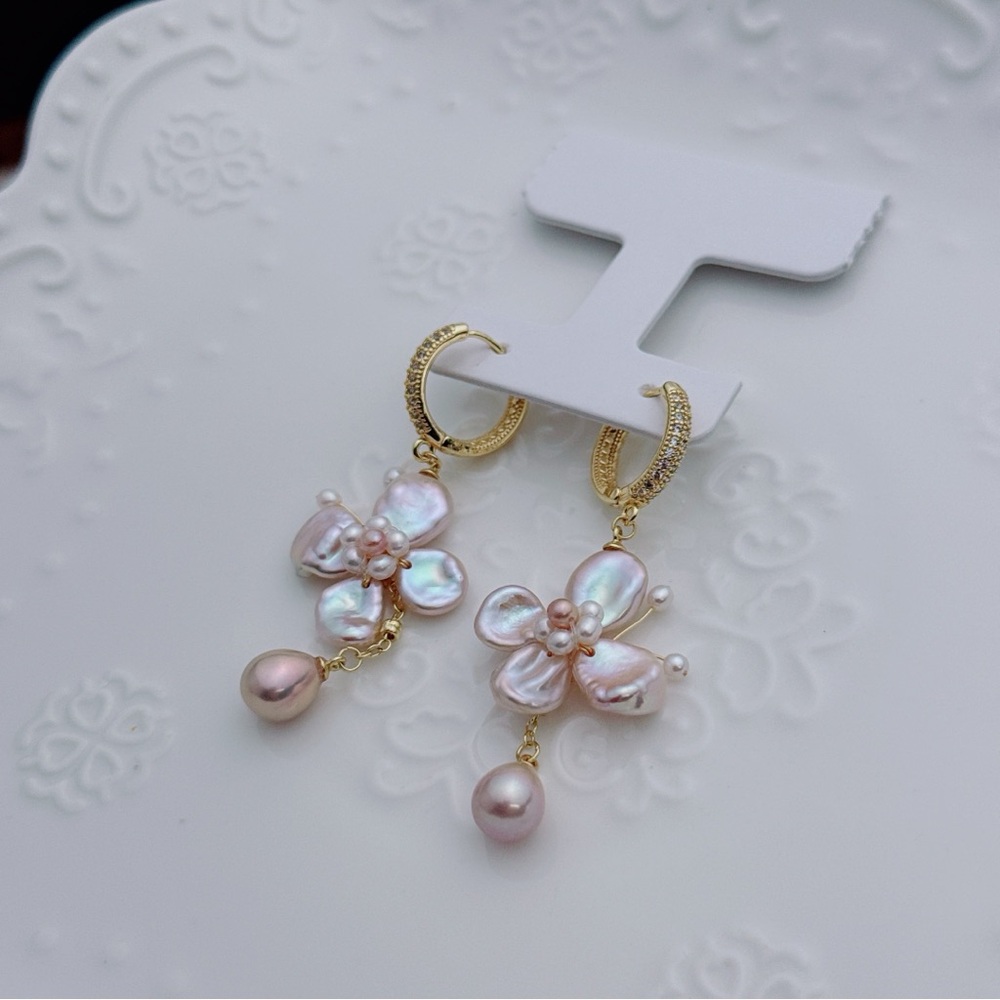 26E156 Handmade High Quality Freshwater Baroque Pearl Butterfly Earrings - Picture 3 of 8